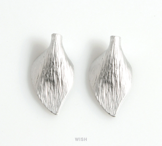 Lily Petal Pendants in Matte Rhodium, Lily Charm / MMRH-348-P (4pcs)