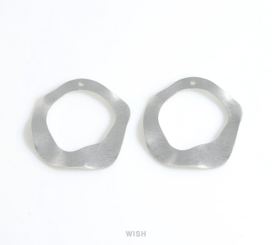 Bended Pentagon Pendants in Matte Rhodium, Dented Pentagon Charm / MMRH-511-P (1 piece)