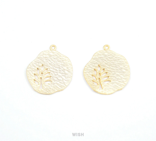 Tree in Pear Pendants in Matte Gold, Oak in Pear Charms / MMG-083-P (Medium)