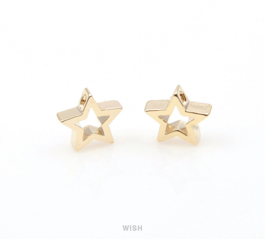 Open Star Pendant in Gold, Star Outline Charm / MG-290-P
