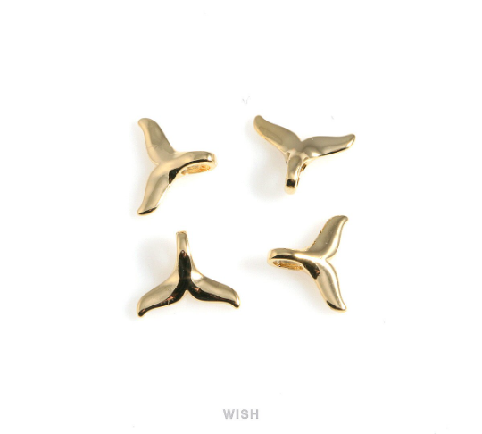 Small Whale Tail Pendant in Gold, Mermaid Tail Charm / MG-550-P