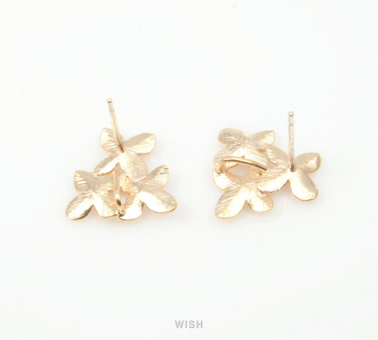 3 Flower Stud Earrings in Matte Gold, Flower Leaves Stud Ear Post / MMG-098-E