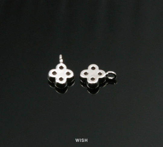 Silver Four Leaf Clover Pendant with 4 Cubic Zirconia, CZ Clover / CRH-054-P