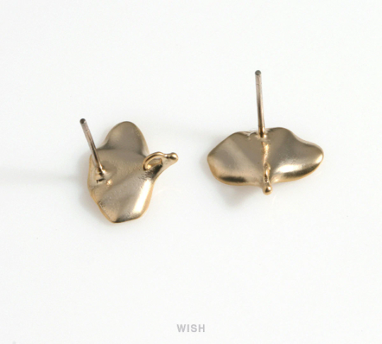 Ginkgo Leaf Stud Earrings in Matte Gold, Textured Ginkgo Leaf Earrings / MMG-636-E