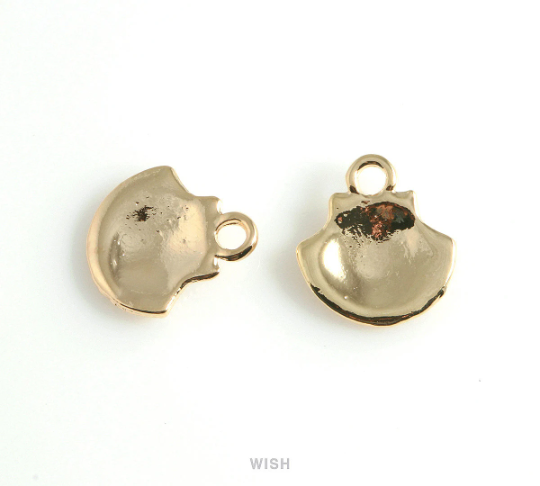 Scallop Seashell Pendant in Gold, Seashell Charm / MG-446-P (10pcs)