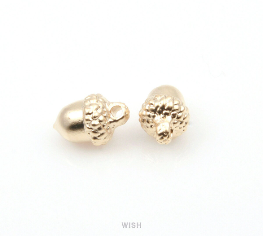 Acorn Pendant in Matte Gold, Acorn Charm / MMG-245-P