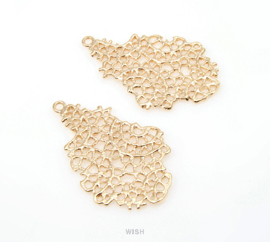 Autumn Leaf Pendant in Matte Gold, Autumn Leaf Charm / MMG-294-P