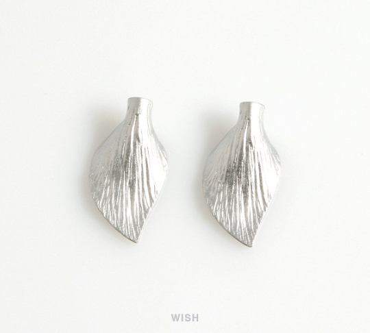 Small Lily Petal Pendants in Matte Rhodium, Lily Charm / MMRH-347-P (4pcs)