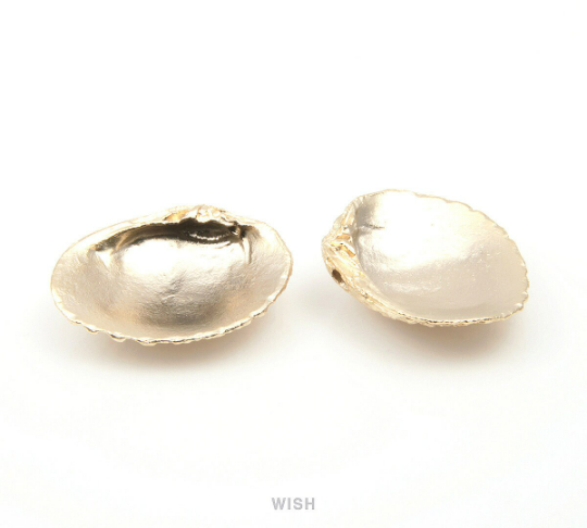 Seashell Pendant in Matte Gold, Seashell Charm /MMG-212-P