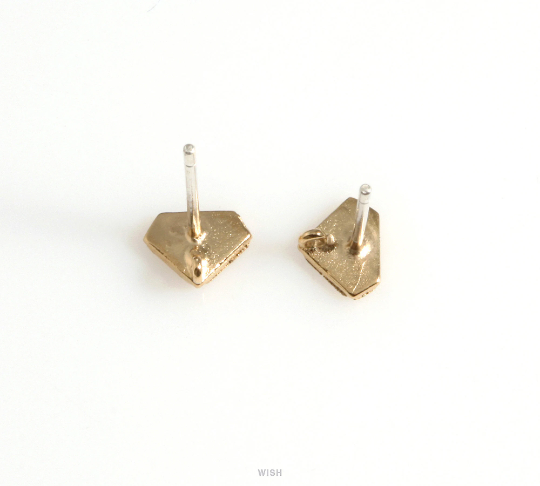 Diamond Shaped Stud Earrings in Matte Gold, Diamond Theme Earrings / MMG-613-E