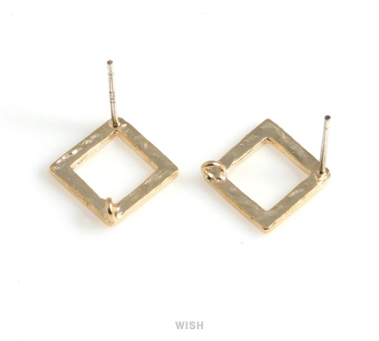 Hammered Rhombus Stud Earrings in Matte Gold, Geometric Ear Studs / MMG-507-E