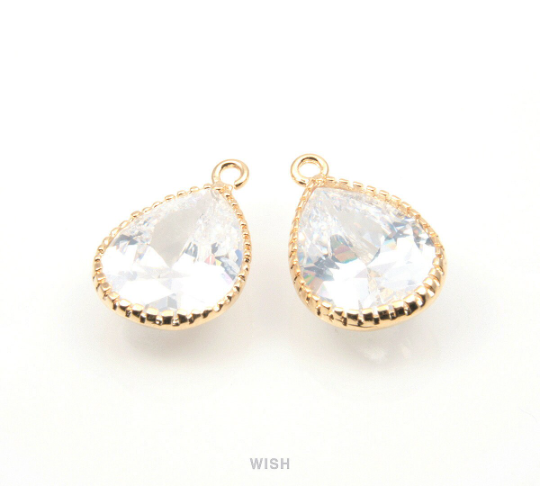 Teardrop Cubic Zirconia Pendants in Gold, Cubic Zirconia Gem / CG-034-P (Large)