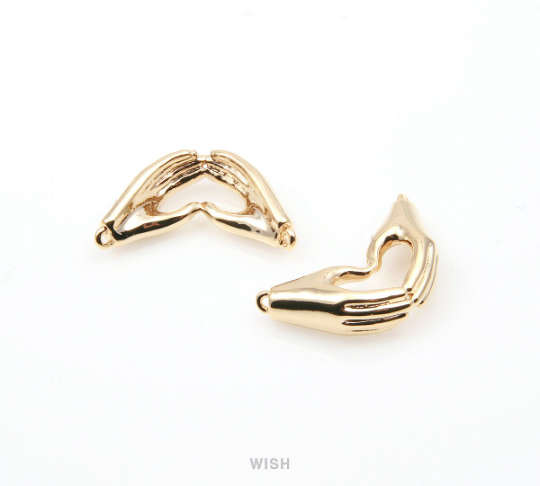 Heart Hands Pendant in Gold, Heart Hands Charm /  MG-285-P