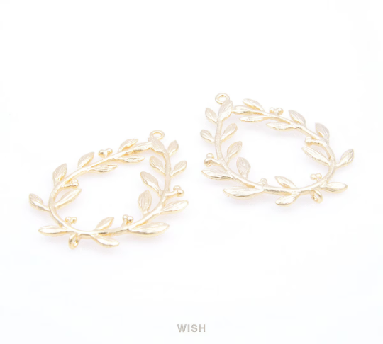 Laurel Wreath Connectors in Matte Gold, Laurel Charms / MMG-053-C