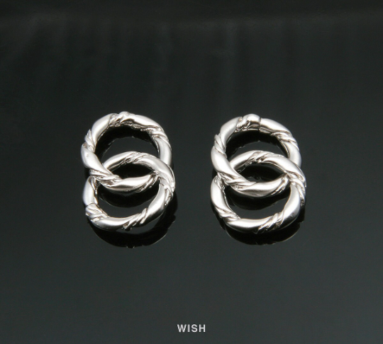 Linkage Rings Pendant in Matte Rhodium, Dainty Circle Rings Charm / MMRH-314-P