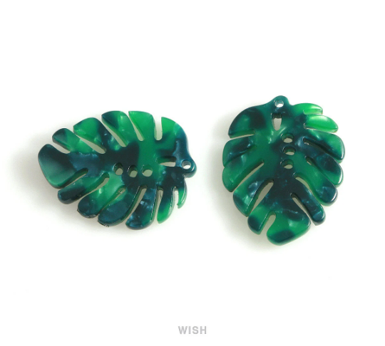 Green Monstera Leaf Pendants, Monstera Leaf Charm / PGR-110-P