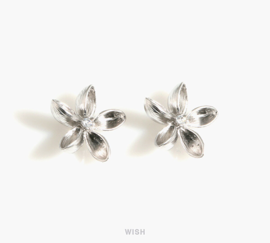 Wild Flower Charms with a Cubic Zirconia in Matte Rhodium, Silver Flower with a CZ Pendants / MMRH-708-P