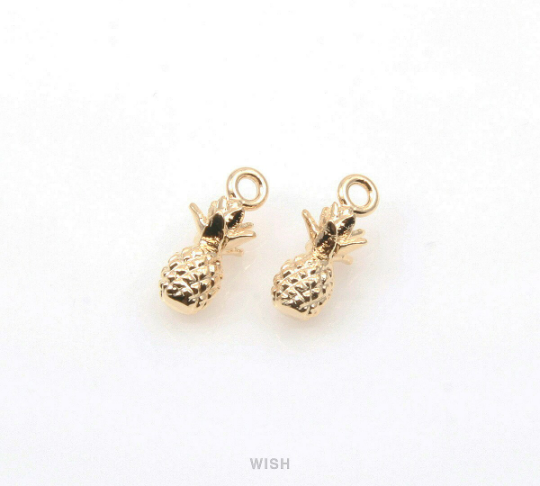 Dainty Pineapple Pendants in Gold, Solid Pineapple Charms / MG-316-P