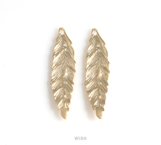 Small Feather Pendant in Matte Gold, Textured Feather Charm / MMG-237-P2