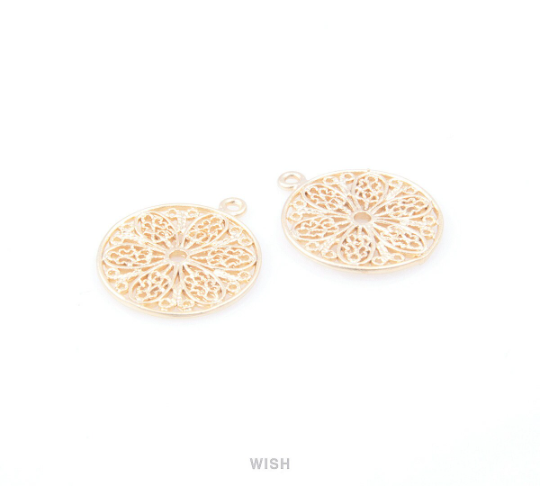 Floral Pattern in Circle Pendants in Matte Gold, Round Flower Charms / MMG-049-P