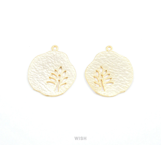 Tree in Pear Pendants in Matte Gold, Oak in Pear Charms / MMG-083-P (Medium)