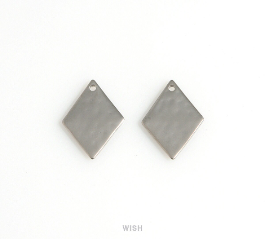 Hammered Diamond Charm in Matte Gold, Hammered Rhombus Pendants / MMG-634-P (Small)