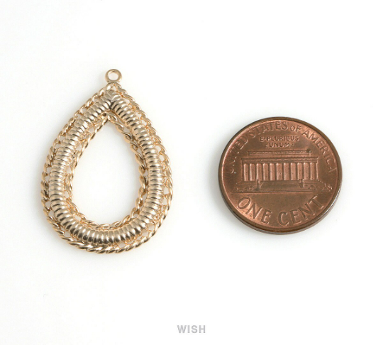 Elegant Open Teardrop Pendants in Matte Gold, Teardrop Charms / MMG-609-P