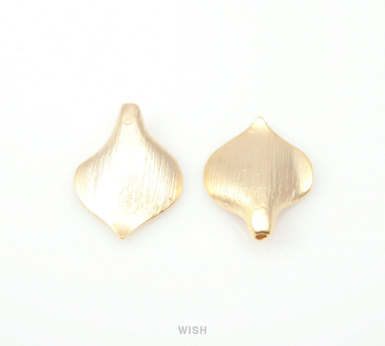 Small Calla Petal Pendants in Matte Gold, Stripe Calla Leaf Charm / MMG-133-P (Small)