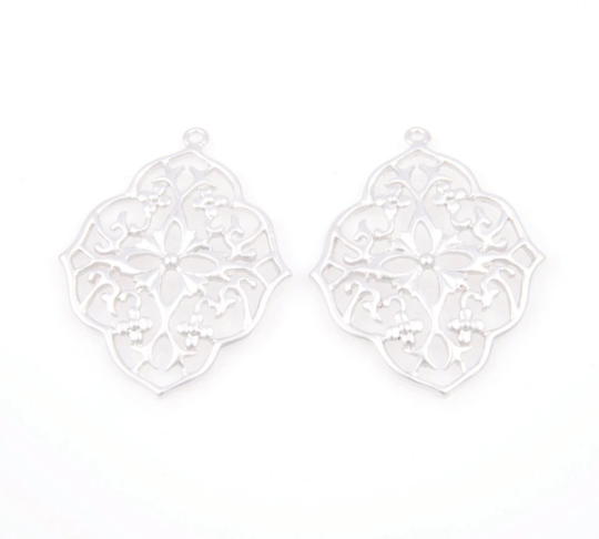 Floral Shield Pendants in Matte Gold, Oriental Floral Charm / MMG-057-P