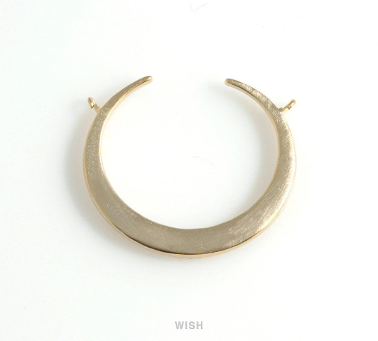 Crescent Shape Necklace Charm in Matte Gold / MMG-477-P