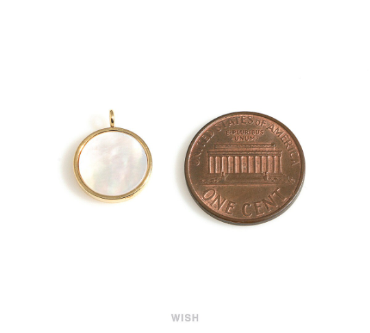 Mother of Pearl Circle Charm in Gold, Circle Pearl Pendant / SPLG-711-P