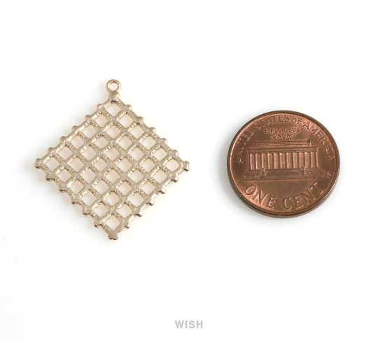 Diamond Pattern Pendants in Matte Gold, Diamond Shaped Charm / MMG-595-P