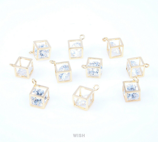 2 pcs Round Cubic Zirconia in Gold Square Cage, Round Shape Cubic Zirconia / CG-011-P (Medum)