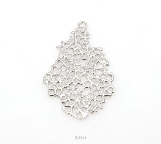 Autumn Leaf Pendant in Matte Gold, Autumn Leaf Charm / MMG-294-P