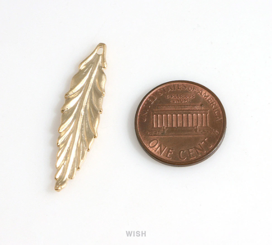 Small Feather Pendant in Matte Gold, Textured Feather Charm / MMG-237-P2