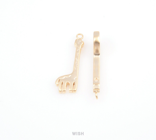 Giraffe Pendants in Matte Gold, Giraffe Charms / MMG-065-P