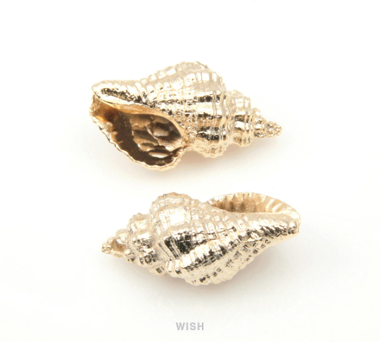 Seashell Pendant in Matte Gold, Seashell Necklace Charm / MMG-214-P