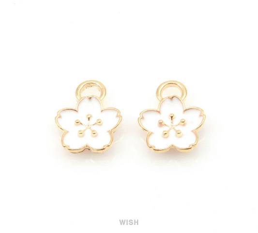 White Daisy Pendant in Gold, White Daisy Charm /MWTG-233-P