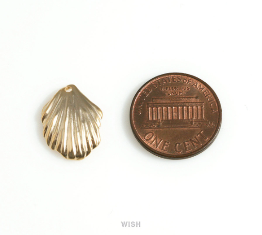 Large Seashell Charm in Matte Gold, Seashell Pendant / MMG-680-P