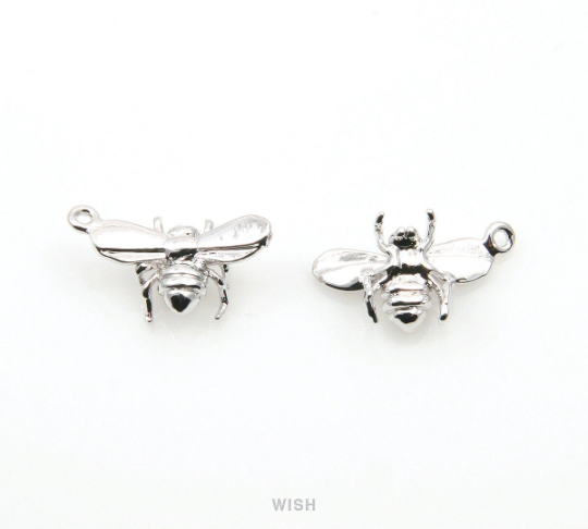 Bee Pendant in Gold, Honeybee Charm / MG-281-P
