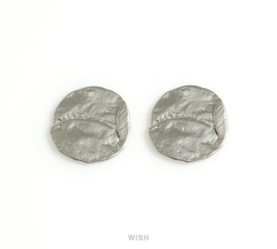 Hammered Circle Charm in Matte Gold, Hammered Disc Pendant / MMG-677-P