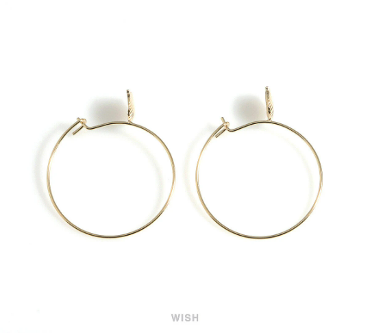 Hoop Earrings with seashell in Gold, Scallop Shell Hoop Earrings /FG-044-E