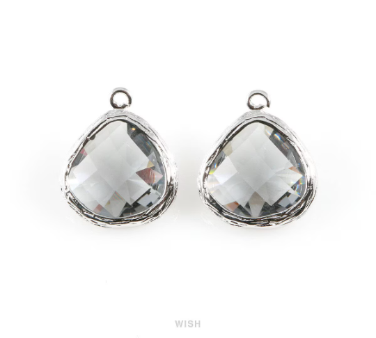 Gray Faceted Glass Charm in Gold, Framed Pendant / GGYG-036-P