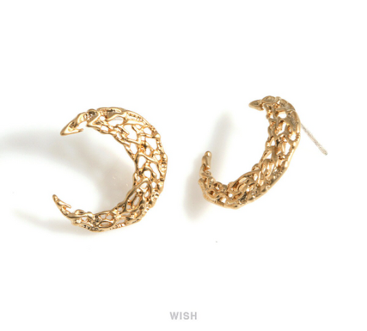 Mesh Crescent Stud Earrings in Matte Gold, Large Crescent Stud Earrings / MMG-704-E