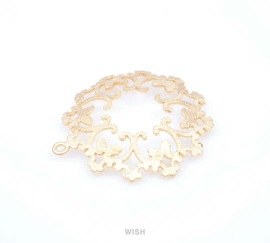 Round Oriental Pendants in Matte Gold, Butterfly Theme in Round Charms / MMG-124-P