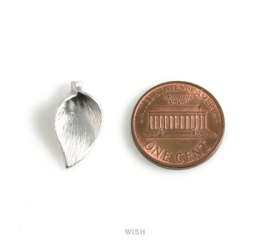 Lily Petal Pendants in Matte Rhodium, Lily Charm / MMRH-348-P (4pcs)