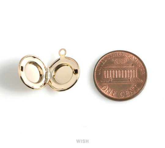 Elegant Round Gold Locket, Round Locket Charm / MG-474-P