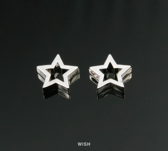 Open Star Pendant in Gold, Star Outline Charm / MG-290-P