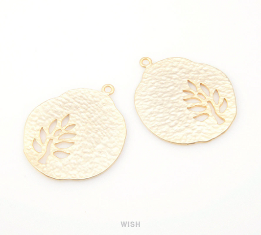 Oak Tree in Pear Pendants in Matte Gold, Oak in Pear Charms / MMG-136-P (Large)