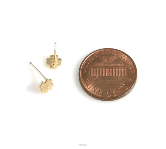 Clover Stud Earrings in Matte Gold, Four leaf Clover Earrings /  MMG-622-E